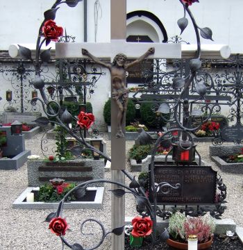 kreuz.jpg"